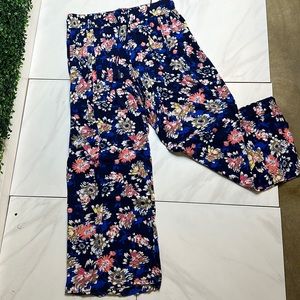 Wide leg flowy pant